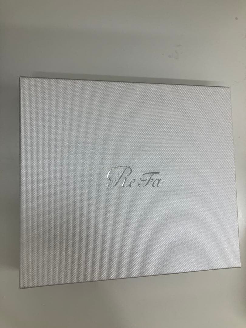 【ひーちゃん】2、3回使用のみ美品♪正規品　 ラバ限定モデル　リファ