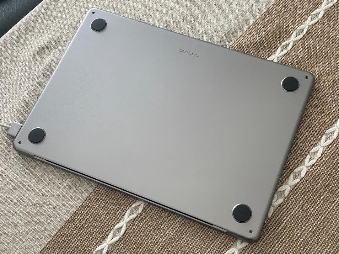 MacBook Air 2022 13.6 M2 スペースグレー 8GB 美品