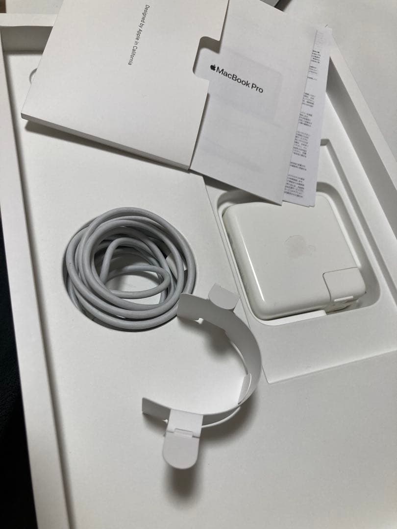 【美品】MacBook Pro Apple M1チップ 256GB シルバー