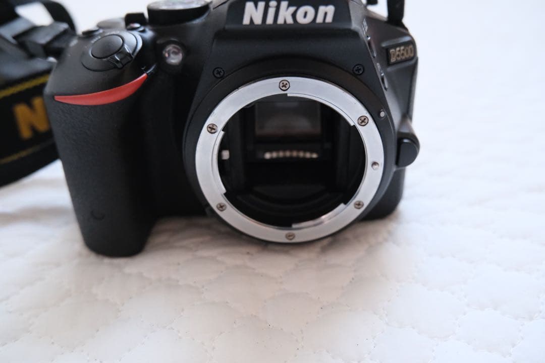 【美品】Nikon 一眼レフカメラ D5500 ダブルズームキット