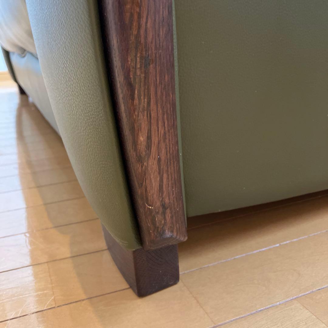 カリモク　三人がけ本革ソファー