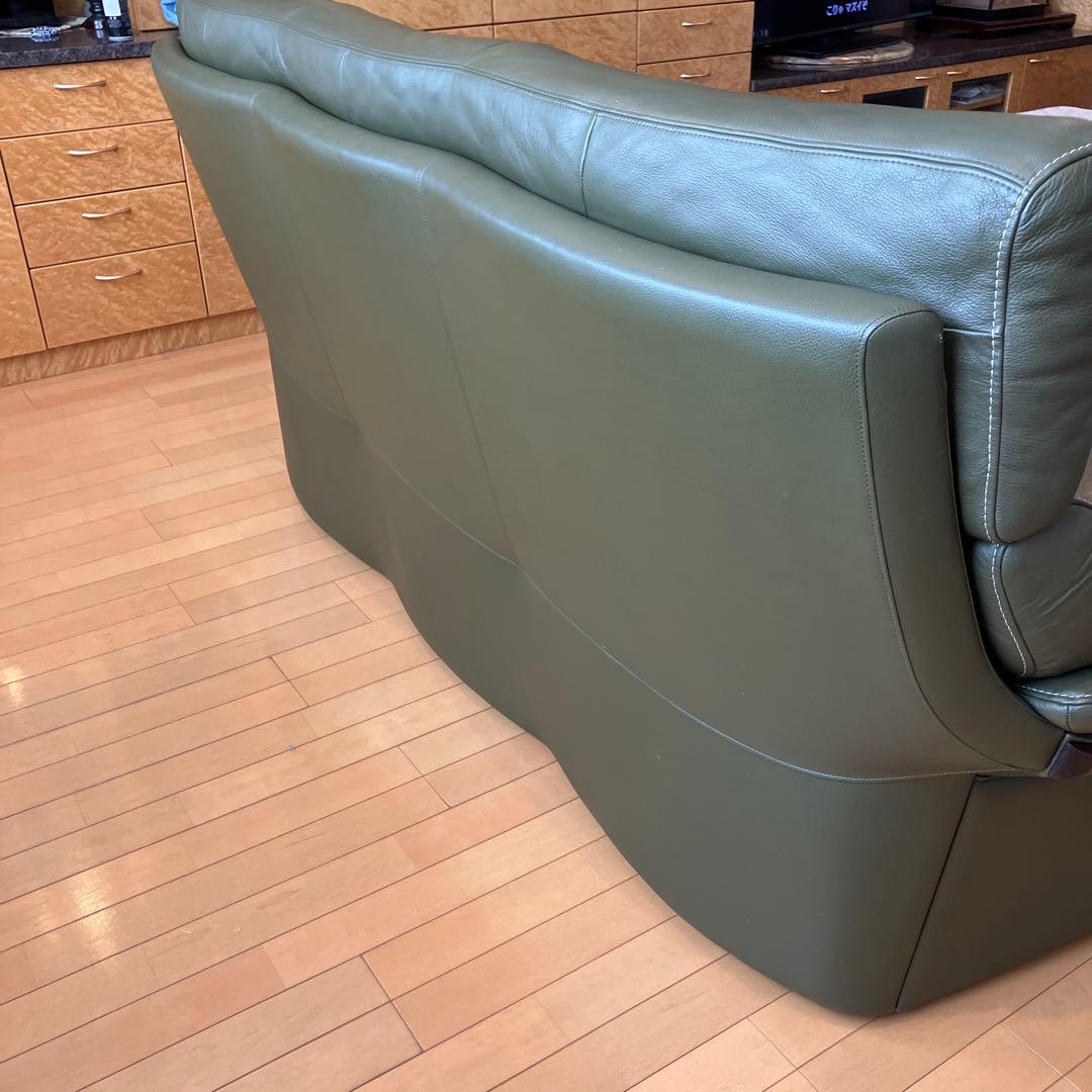 カリモク　三人がけ本革ソファー