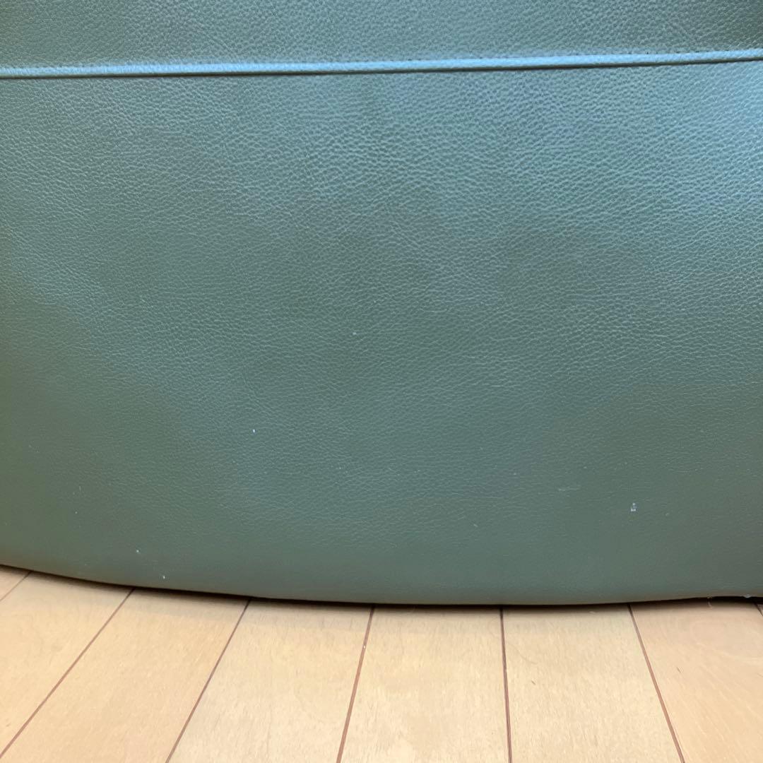 カリモク　三人がけ本革ソファー