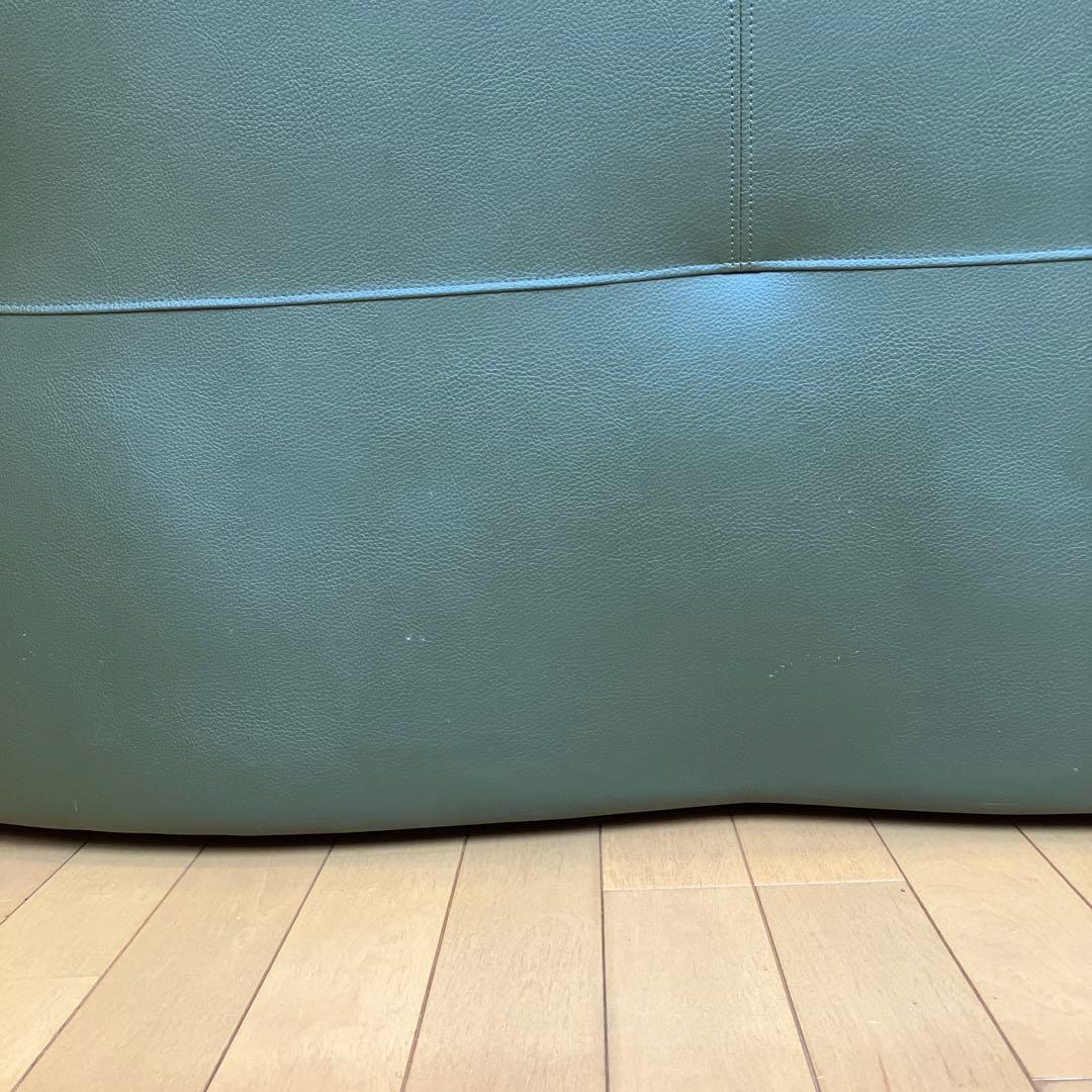 カリモク　三人がけ本革ソファー