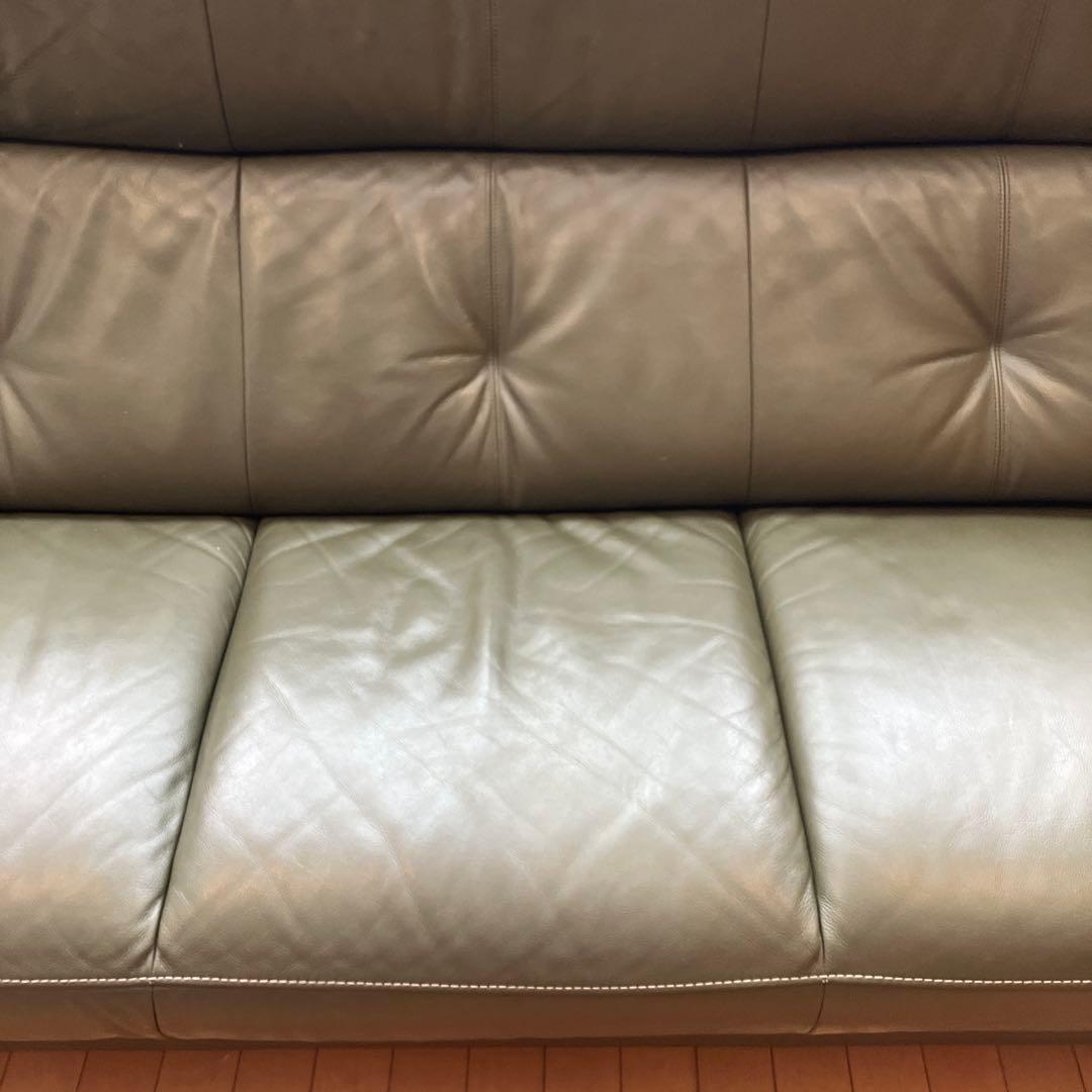 カリモク　三人がけ本革ソファー