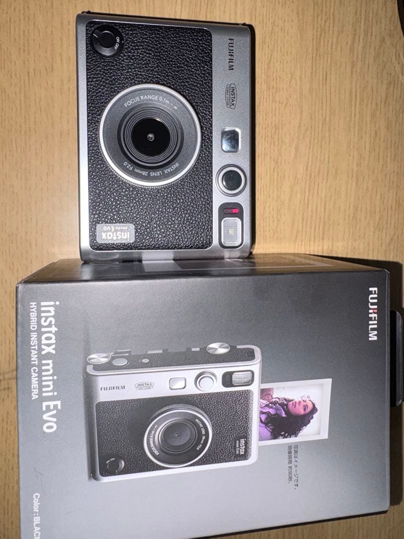 デジタルカメラ instax mini evo