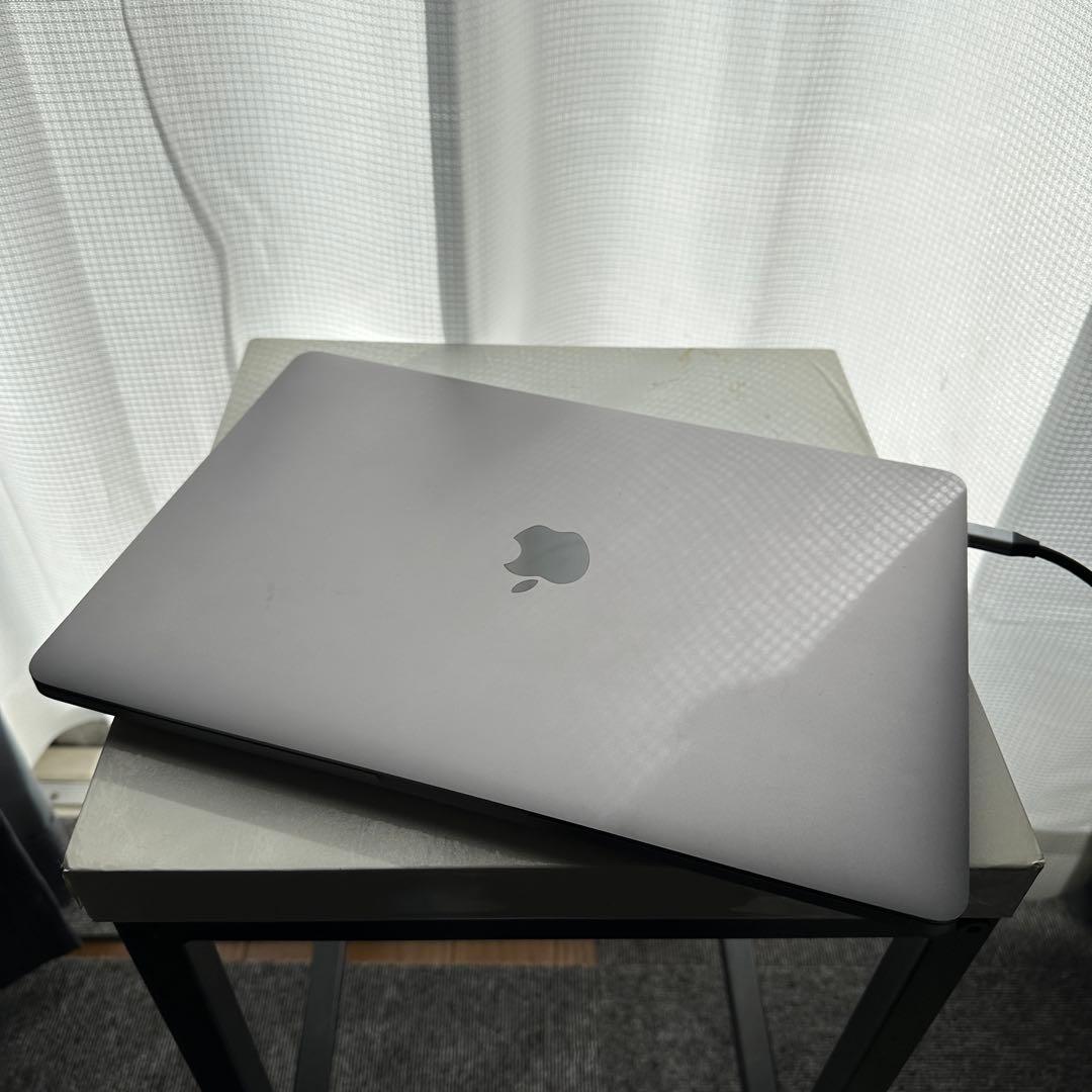 MacBook Pro 2018 13インチ Core i7 16GB 1TB