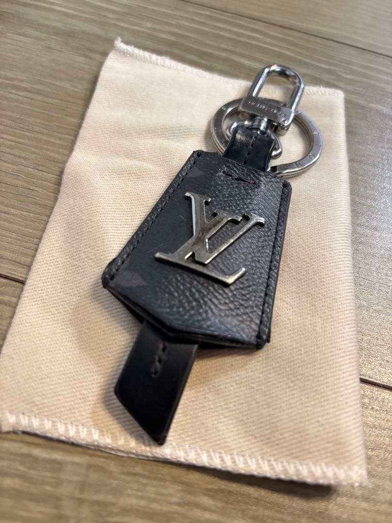 Louis Vuitton ブラックレザー キーホルダー　キーリング