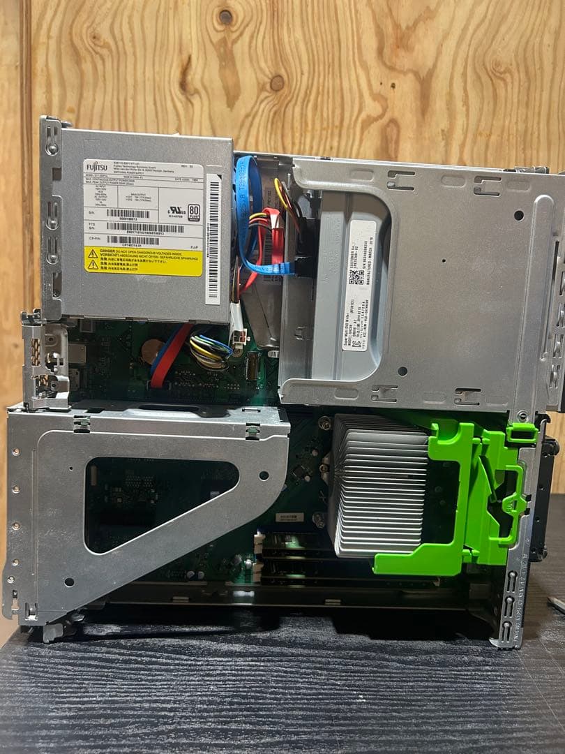 Windowsデスクトップ ESPRIMO D588/VX i7-8700 16GB SSD512GB