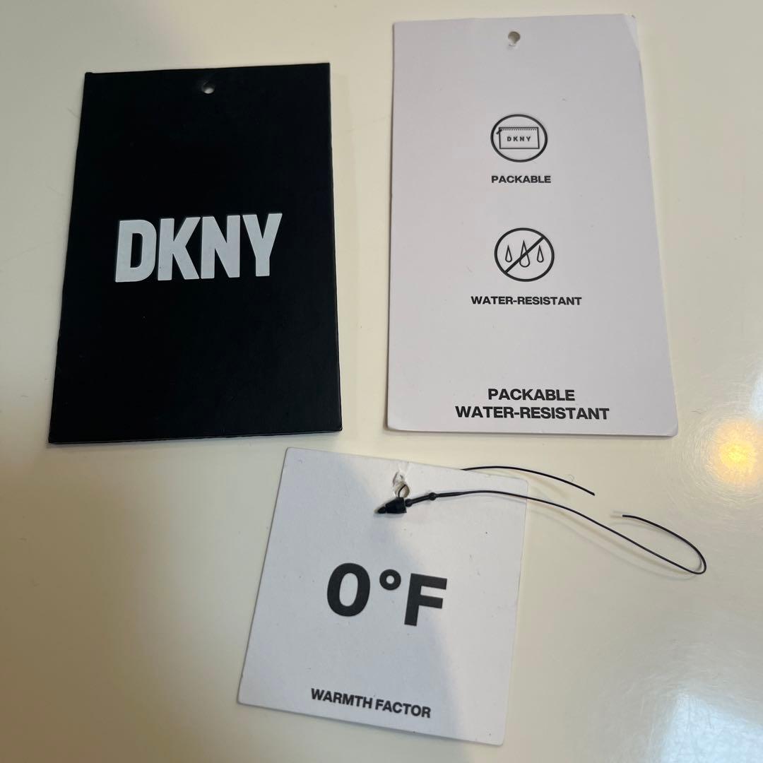 【試着のみ】DKNY // 黒(防水、パッカブルで袋付き)