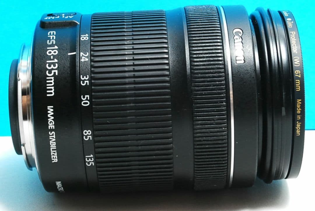 CANON 18 135 3.5 5.6 IS STM レンズ　送料無料