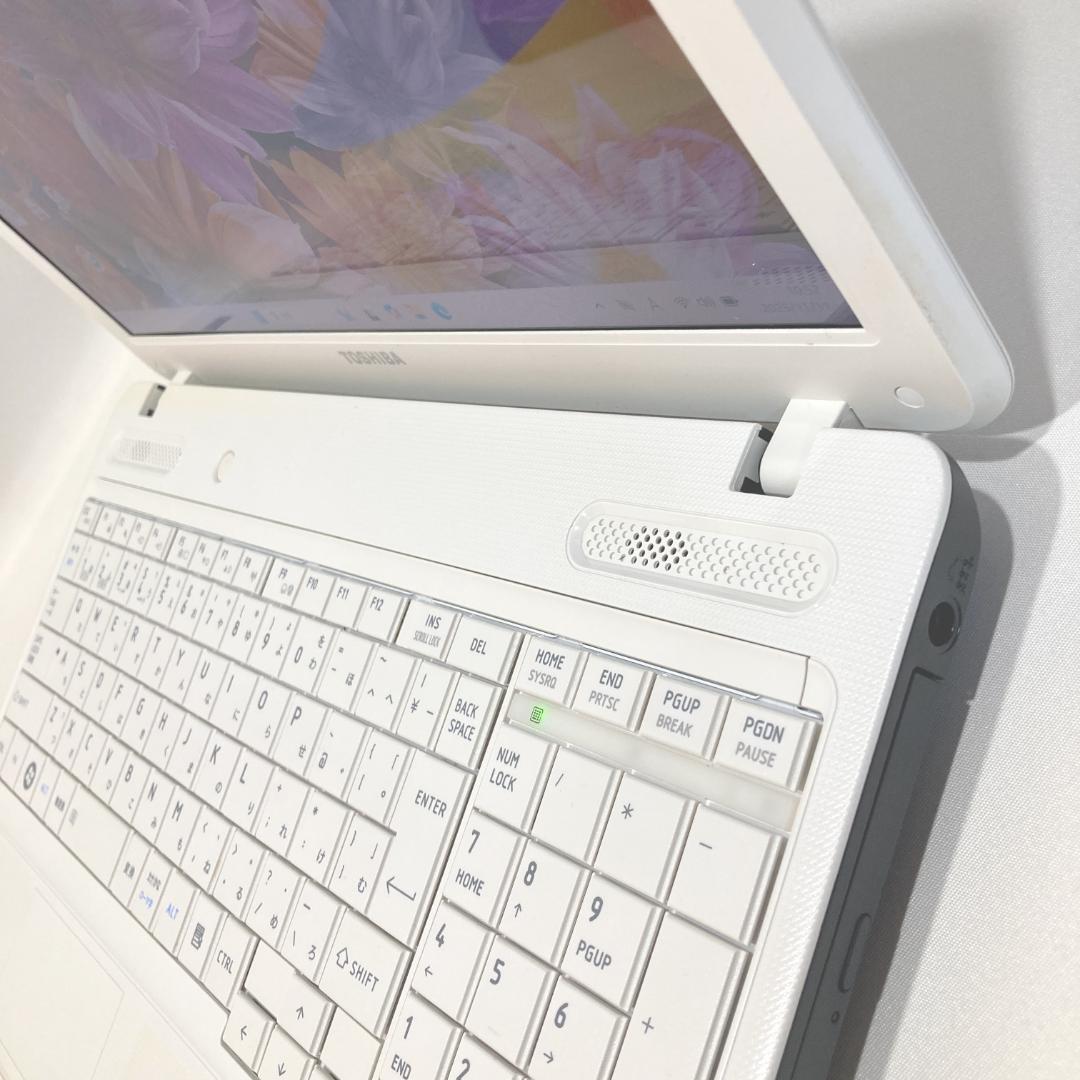 初心者向け✨快速i5・大画面・DVD✨白✨すぐ使えるノートパソコン◇T378-3