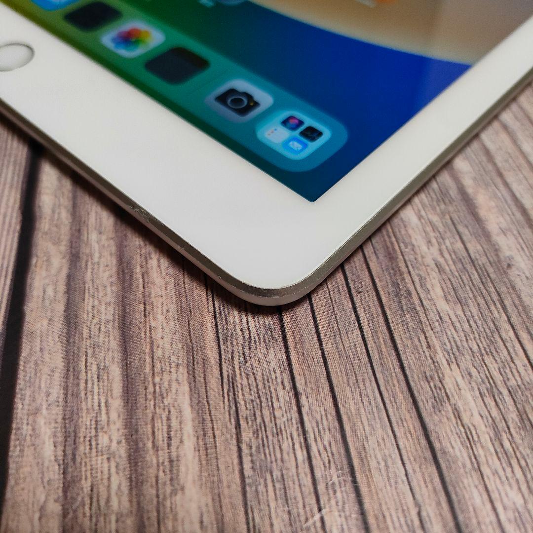 Apple iPad 第5世代 32GB シルバー SIMフリー