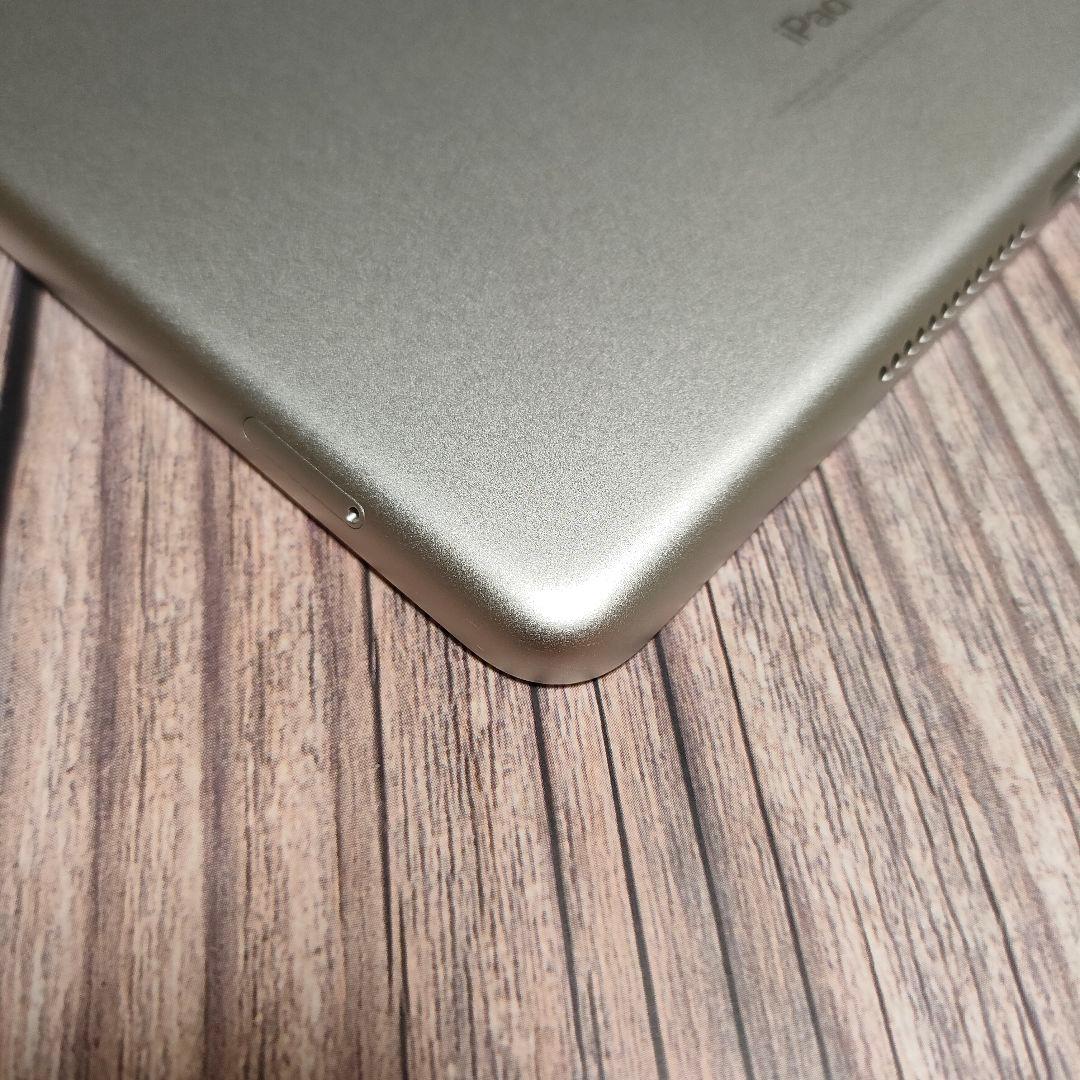 Apple iPad 第5世代 32GB シルバー SIMフリー
