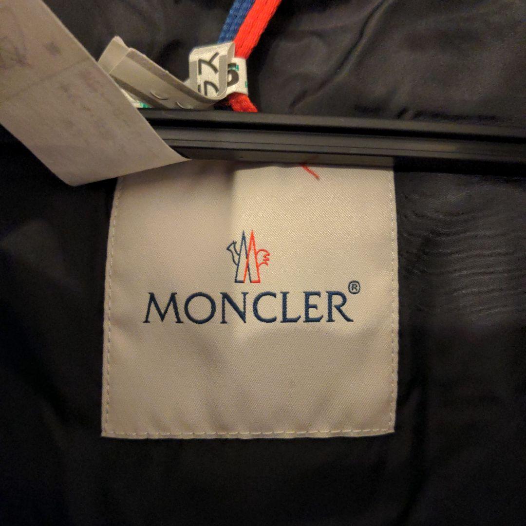 MONCLER ブラック ダウンジャケット ウエスト調整リボン付き