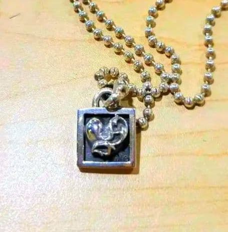 正規品　クロムハーツ　フレームドハートネックレス