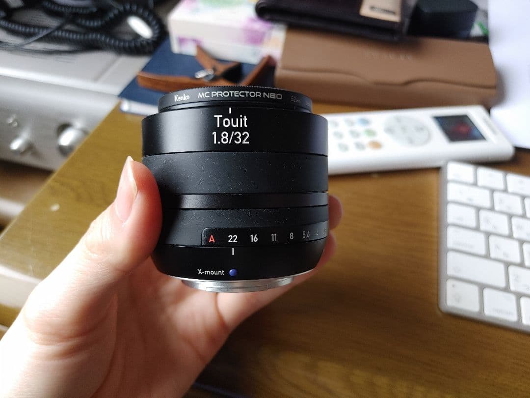 ZEISS Touit 1.8/32 レンズ Xマウント