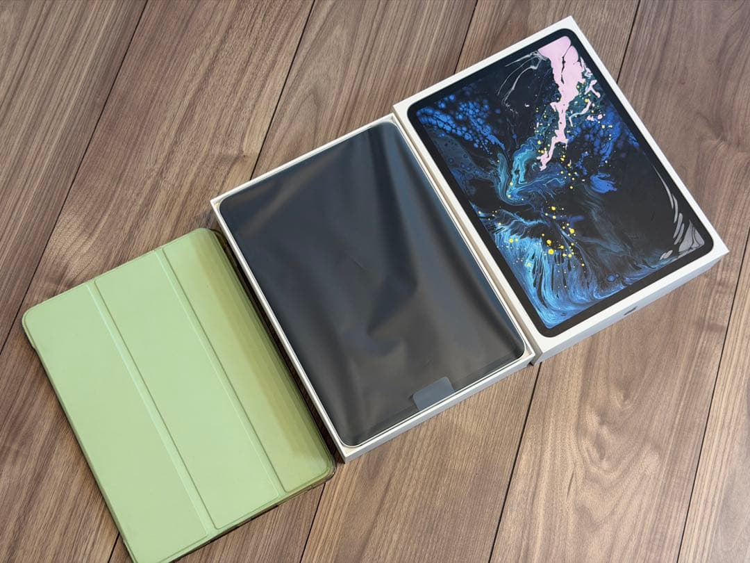 iPad Pro 11“シルバー Wi-Fiモデル 256GB (付属品完備)