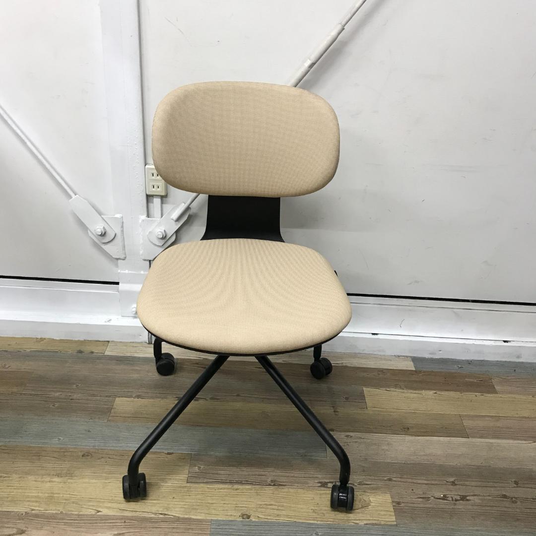 【アウトレット展示品・2024年製】内田洋行　アプテア　ベージュ　多目的チェア