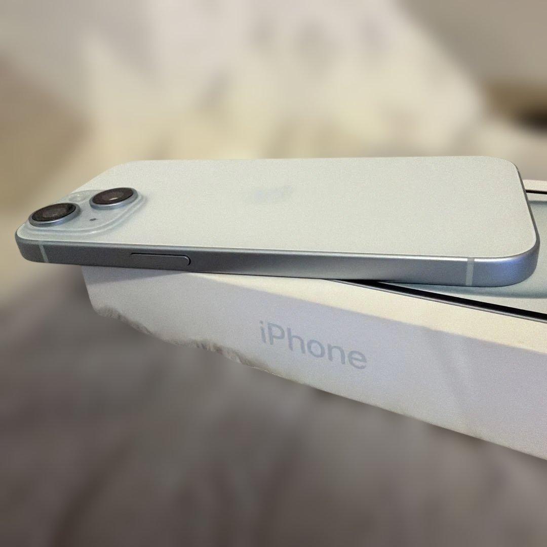 iPhone15 256GB【美品】ブルー