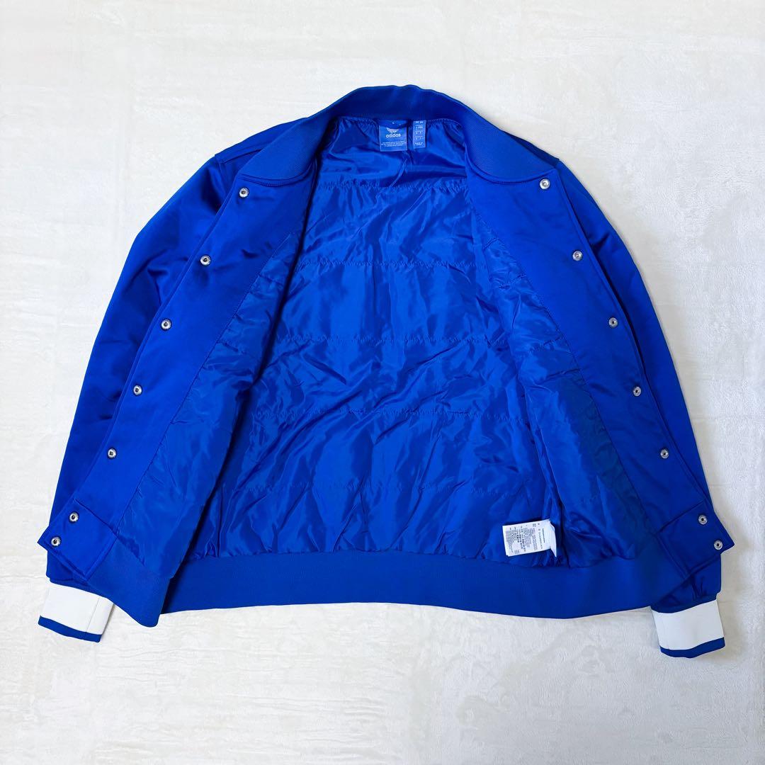 アディダス オリジナルス スタジャン PAKAIAN コラボ 蛾 刺繍