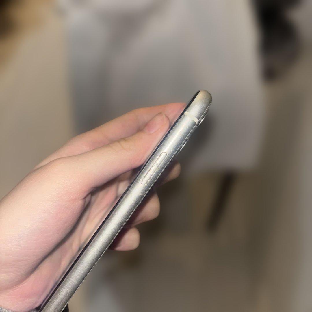 IPhone11 画面傷あり　64GB 71%バッテリー