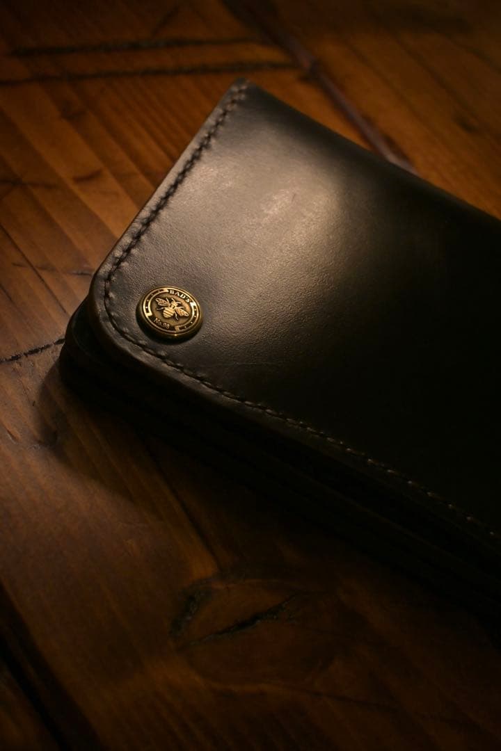 ホーウィン 茶芯 ミドル トラッカーウォレット レザー 革財布 ブラック 長財布
