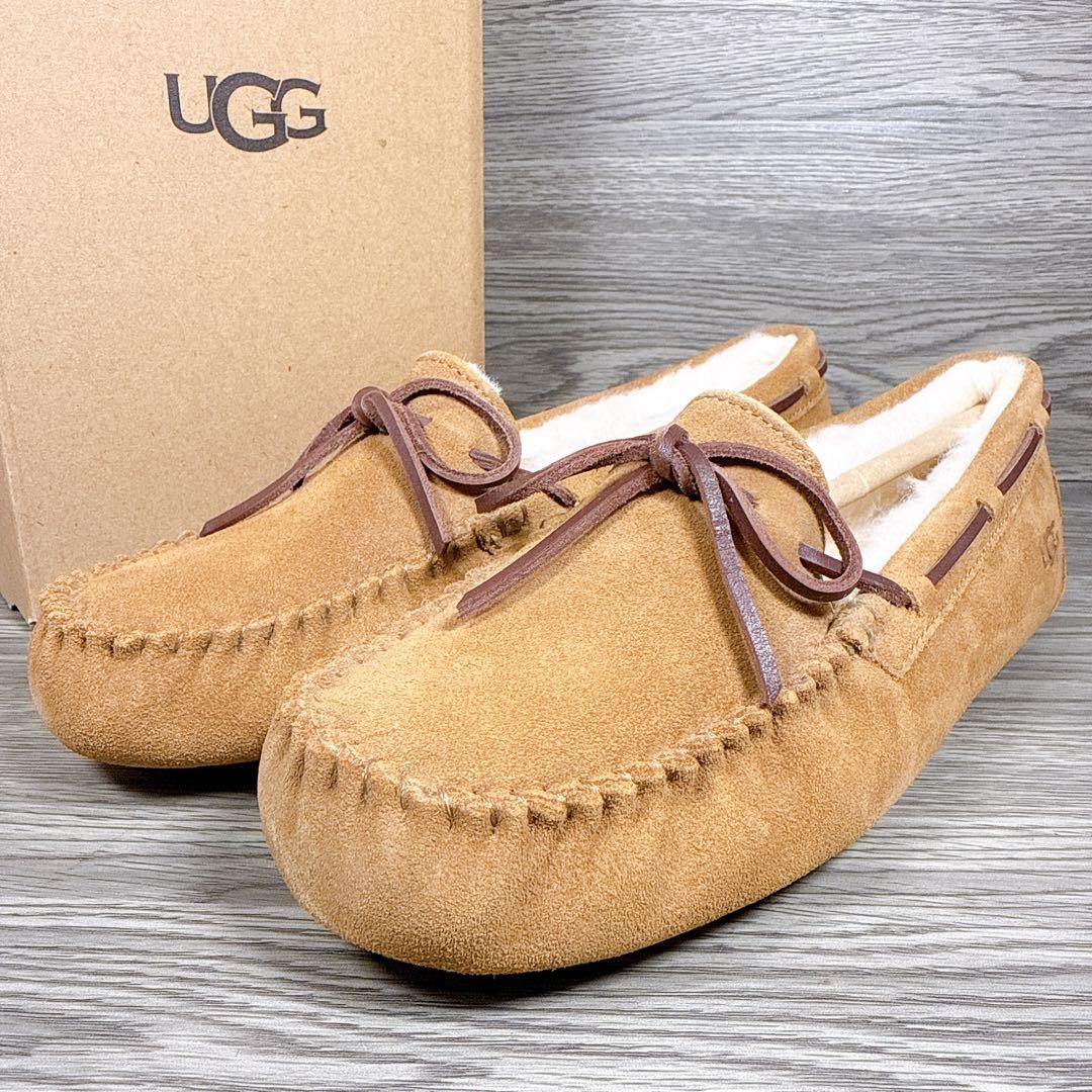 未使用級✨　アグ　ダコタ　モカシン　デッキシューズ　ムートンブーツ　箱付き