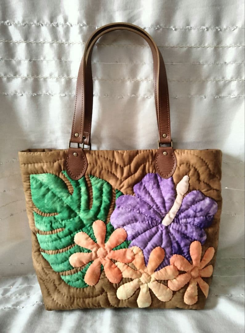 お値下げ ☆262.ハワイアンキルト・バッグ・ハイビスカス＆ティアレ＆モンステラ