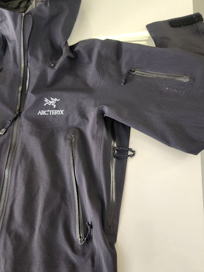 ARC'TERYX ジャケット ブラック