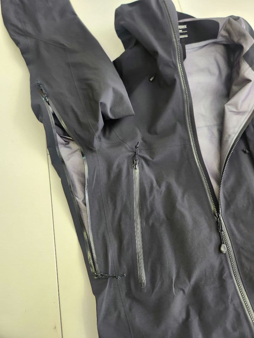 ARC'TERYX ジャケット ブラック