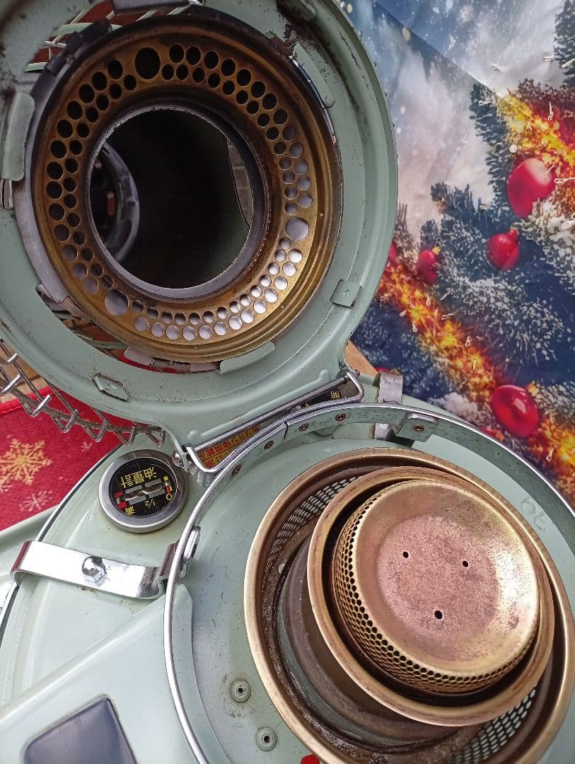 アラジン ストーブ メンテナンス済み。純正品芯交換済。取説付き。グリーン