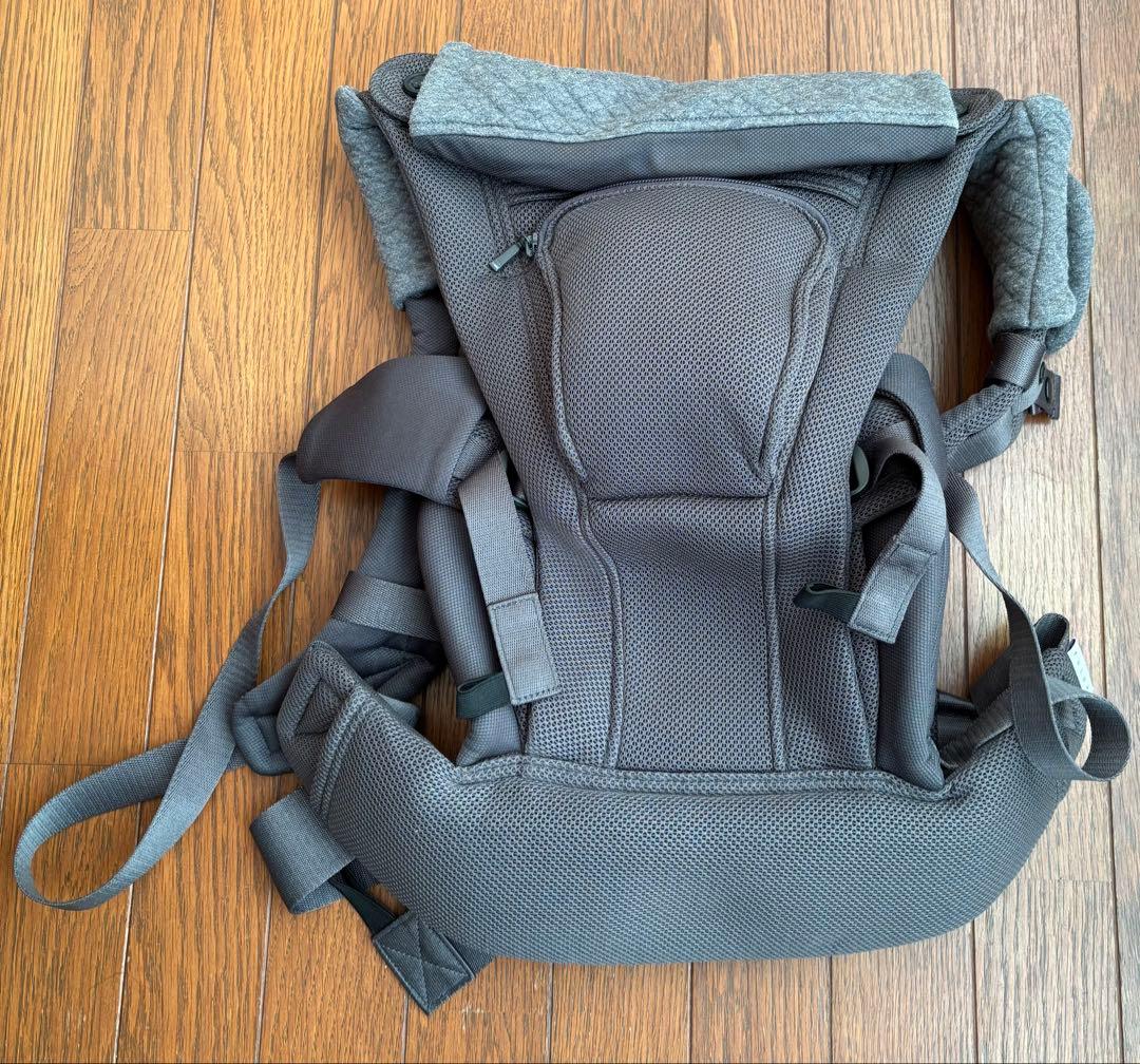 PULUA プルア　ベビーキャリア　抱っこ紐　チャコールグレー