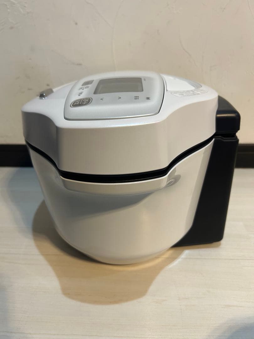 【未使用品】ヘルシオホットクック KN-HW24F-W