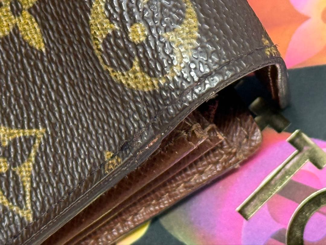 LOUIS VUITTONルイヴィトン　6枚カード入れ付き二つ折り長財布