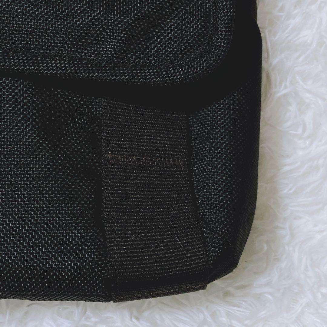 美品⭐️トゥミ　メッセンジャーバッグ　クロスボディーバッグ　ミニ　ブラック　黒