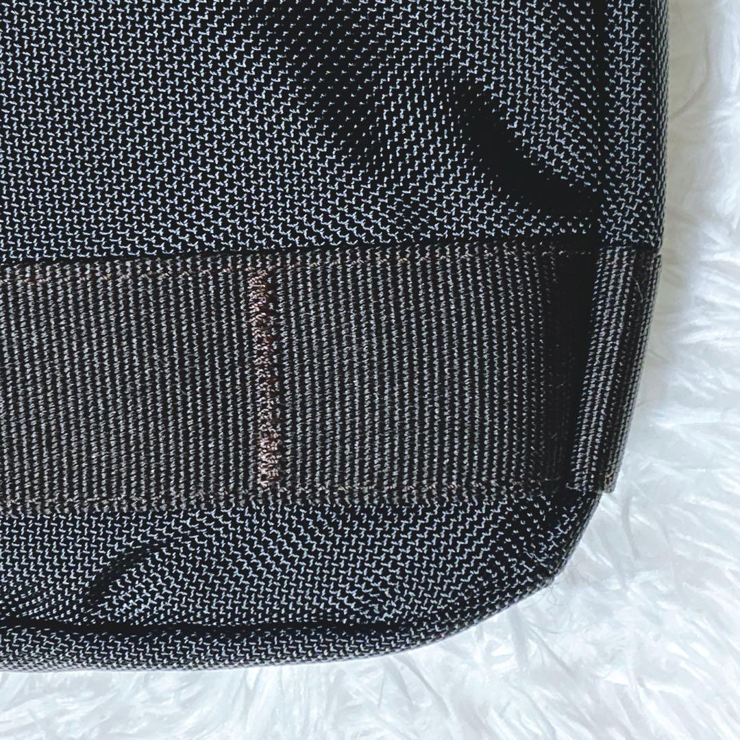 美品⭐️トゥミ　メッセンジャーバッグ　クロスボディーバッグ　ミニ　ブラック　黒