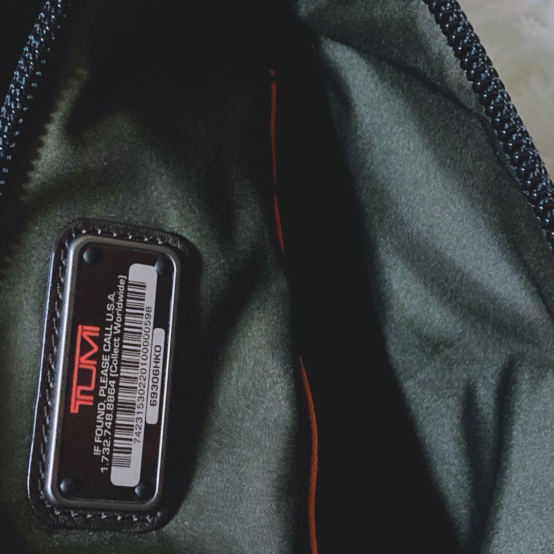 美品⭐️トゥミ　メッセンジャーバッグ　クロスボディーバッグ　ミニ　ブラック　黒