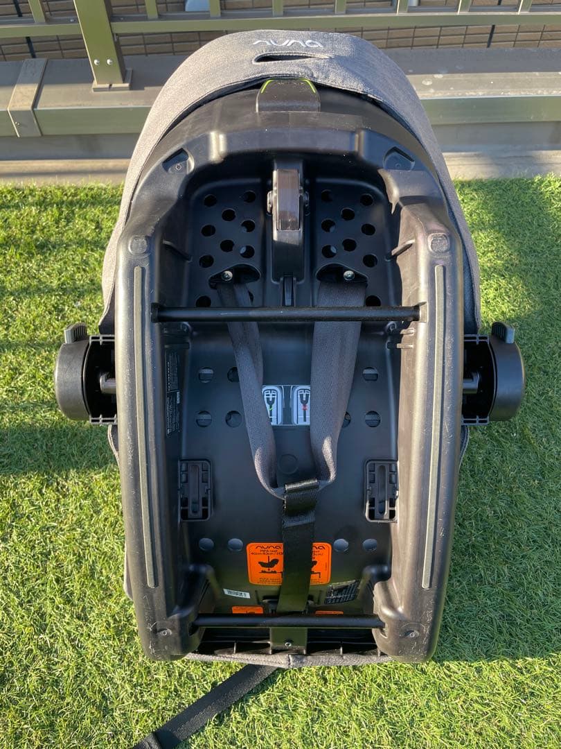 ヌナ【nuna】の外出便利アイテム3点セットです