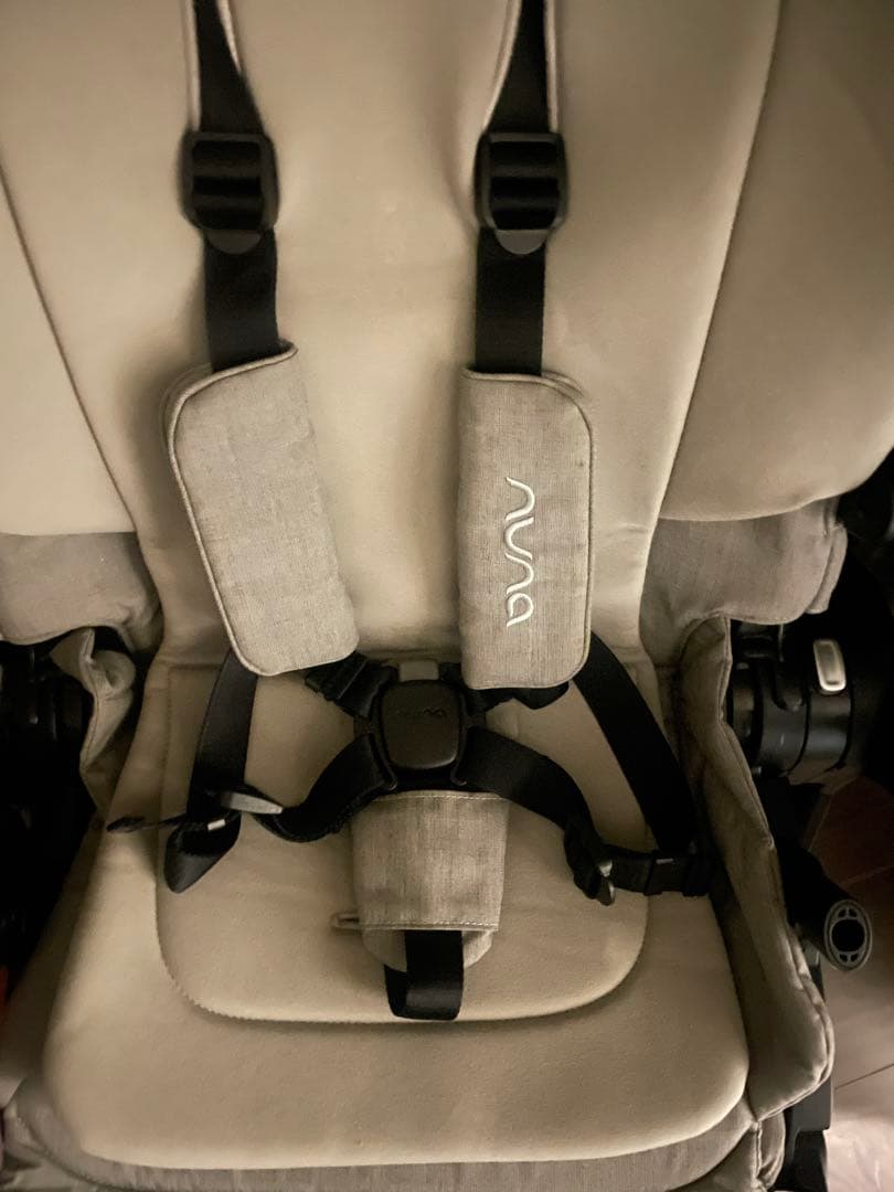 ヌナ【nuna】の外出便利アイテム3点セットです