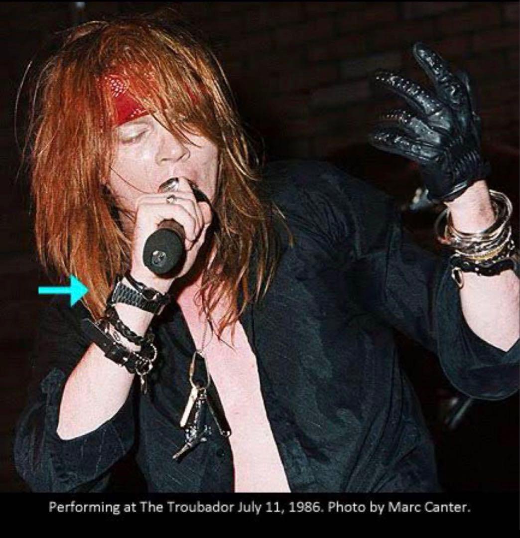 時計 vintage axl rose mickey watch guns