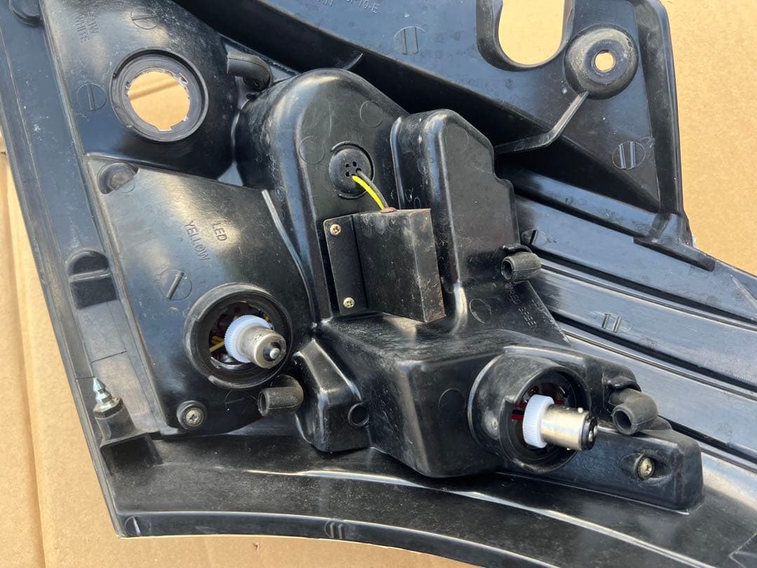 スイフト　ZD72S　テールランプ　ソナー　SONAR