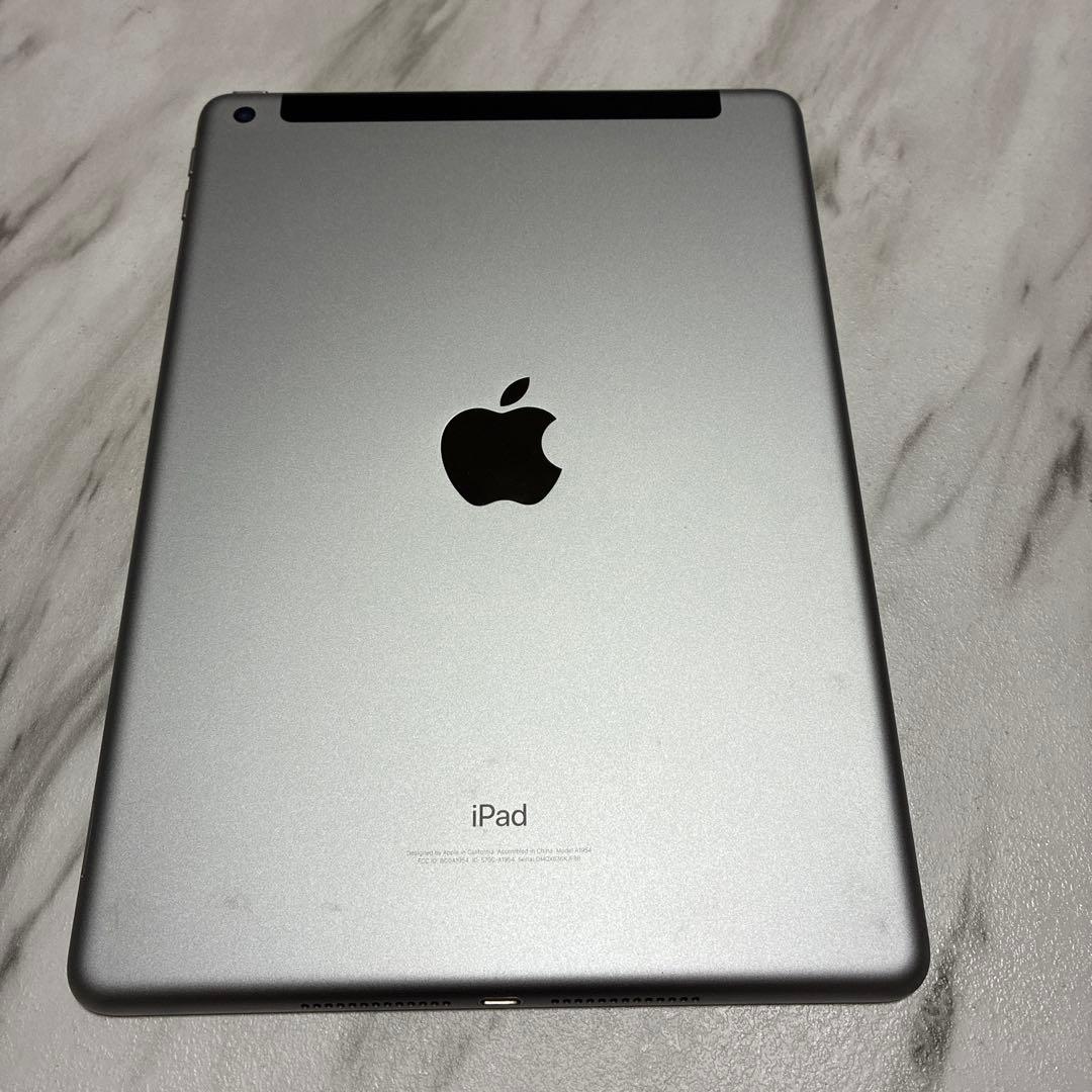 iPad 第6世代 32GB グレー