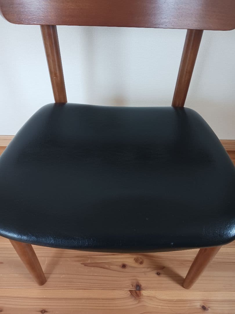 カリモク 60 Tチェア ブラウン