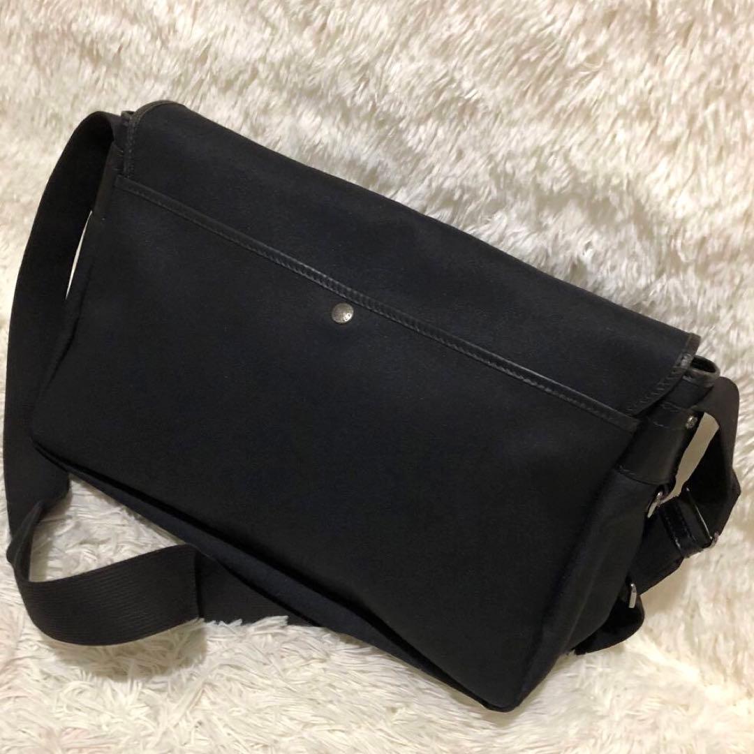 未使用☆ハンティングワールド ショルダーバッグ メッセンジャーバッグ ブラック