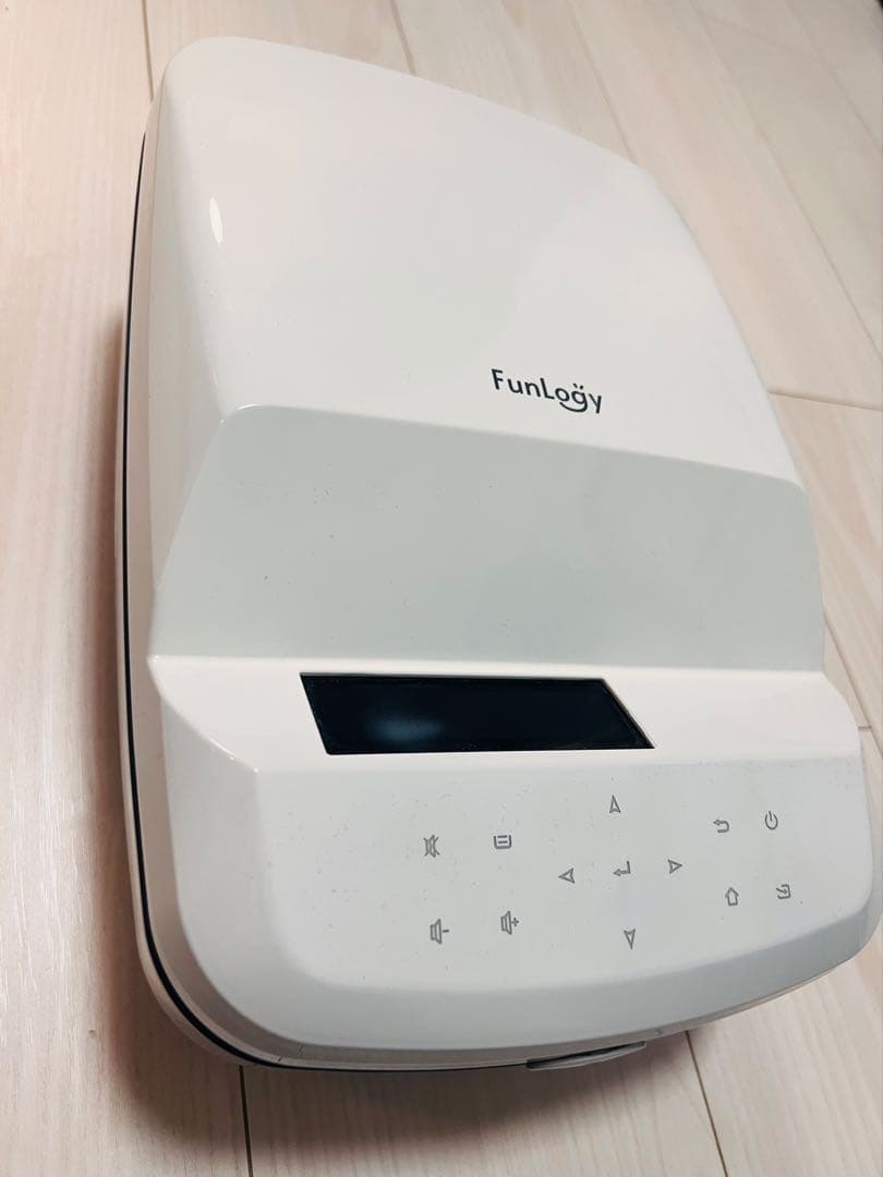 (定価13万8千円) FunLogy Air 超単焦点プロジェクター