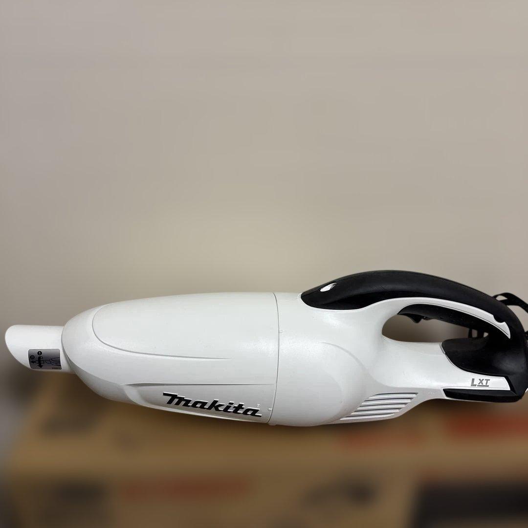 Makita マキタ 充電式クリーナー CL180FDZW