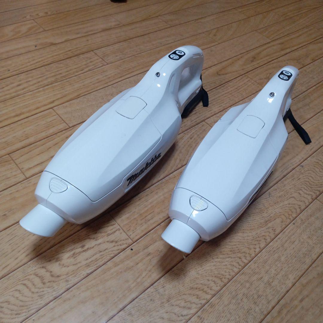 マキタ充電式クリーナーCL107FD２台のセット　バッテリー、充電器付