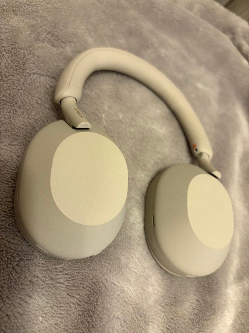 ヘッドホン SONY WH-1000XM5(S) SILVER