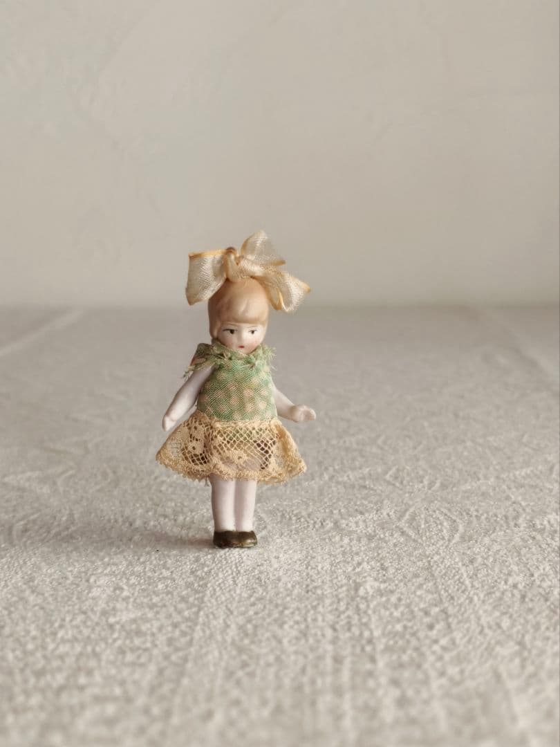 * antique doll ୨୧ ジャーマン ビスクドール 可愛い 赤ちゃん